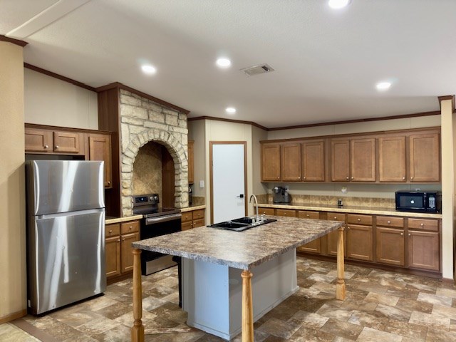 1303 E 14th St, Fort Stockton, Texas image 4