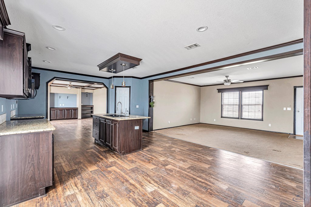 7001 E County Rd 57, Midland, Texas image 17