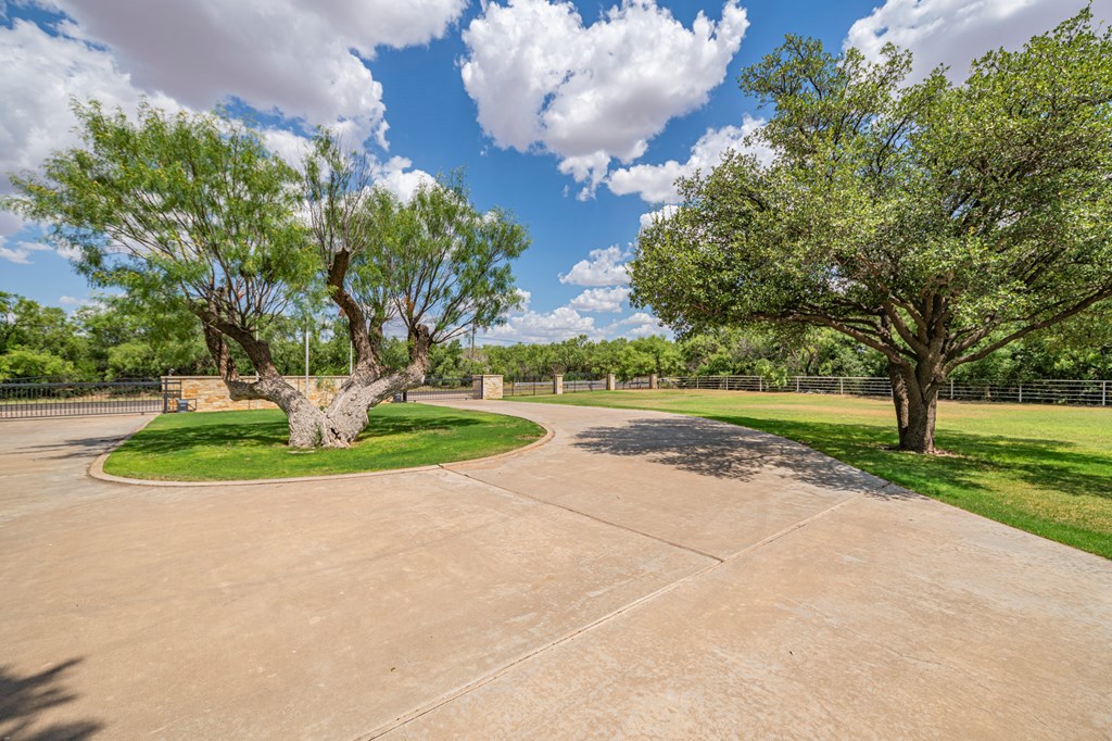 2459 County Rd 1105, Snyder, Texas image 44