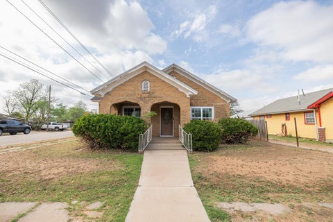Homes For Sale - 1100 26th St<br/> Snyder, TX 79549