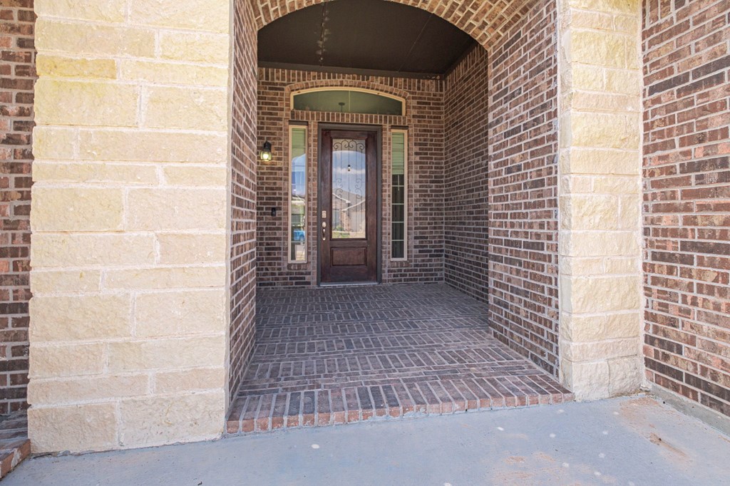 6913 Mcpherson Ln, Midland, Texas image 2