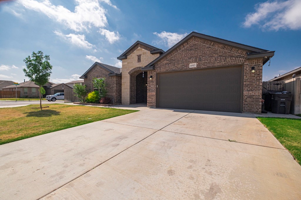 6913 Mcpherson Ln, Midland, Texas image 3