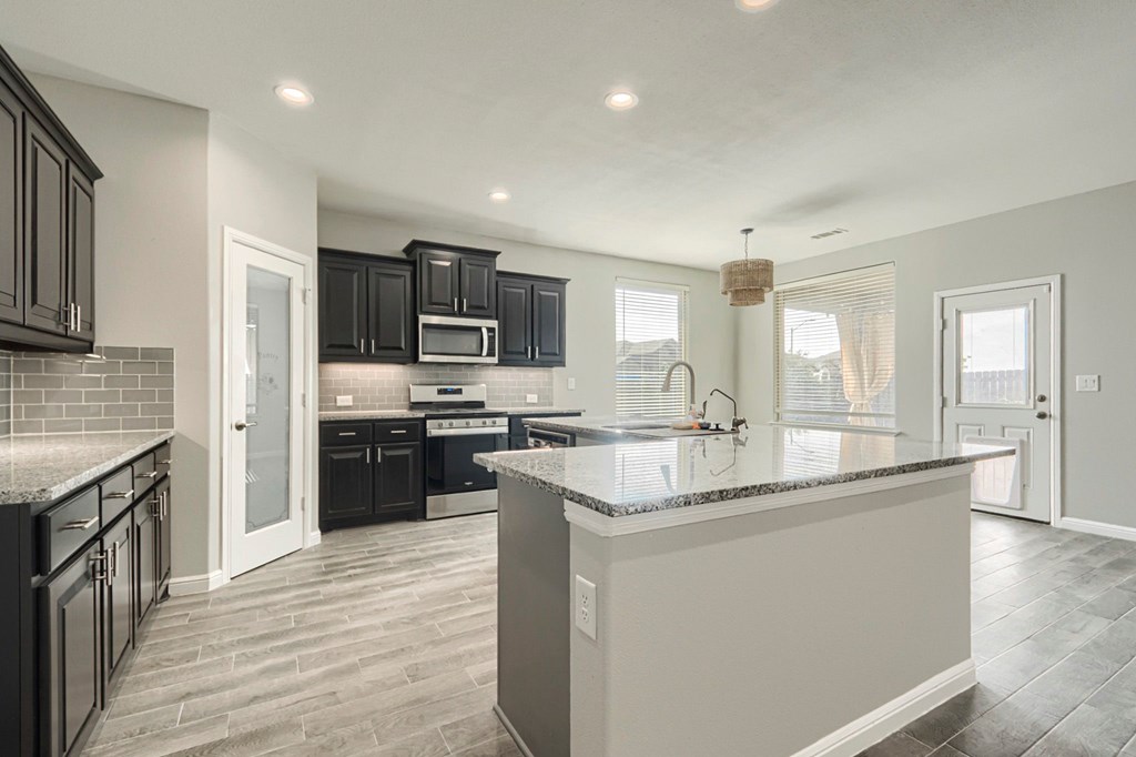 6913 Mcpherson Ln, Midland, Texas image 16