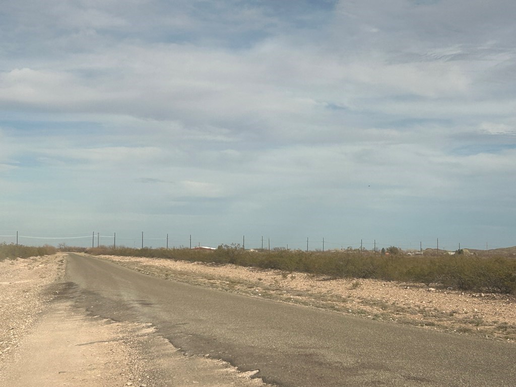 Cemetery Rd, Balmorhea, Texas image 6
