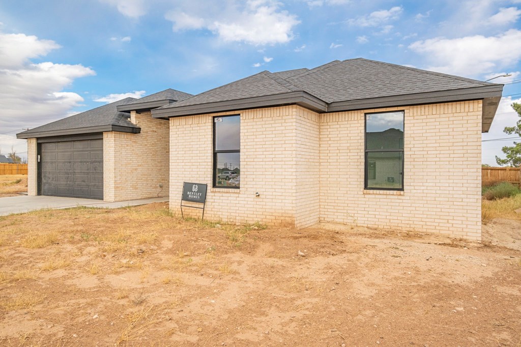 1000 Killdeer, Midland, Texas image 3