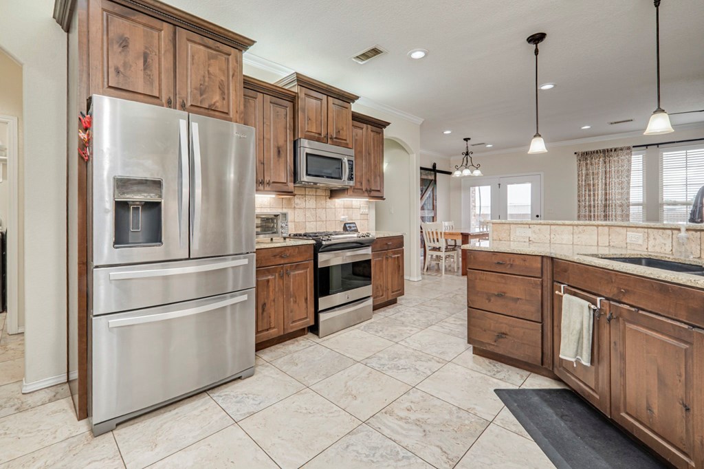5905 Oak Creek Dr, Midland, Texas image 11