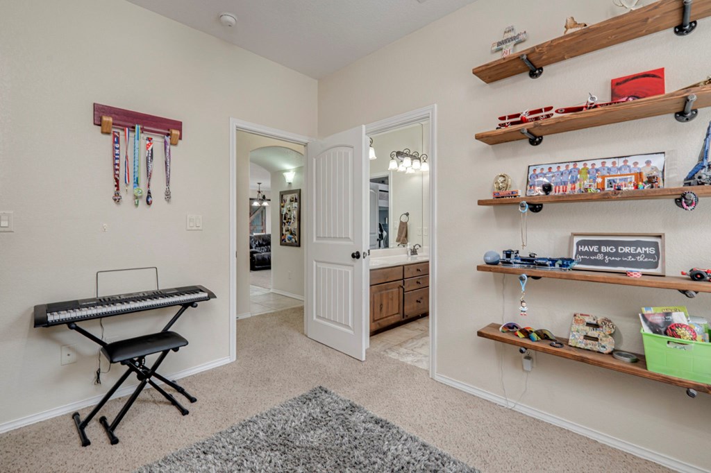 5905 Oak Creek Dr, Midland, Texas image 39