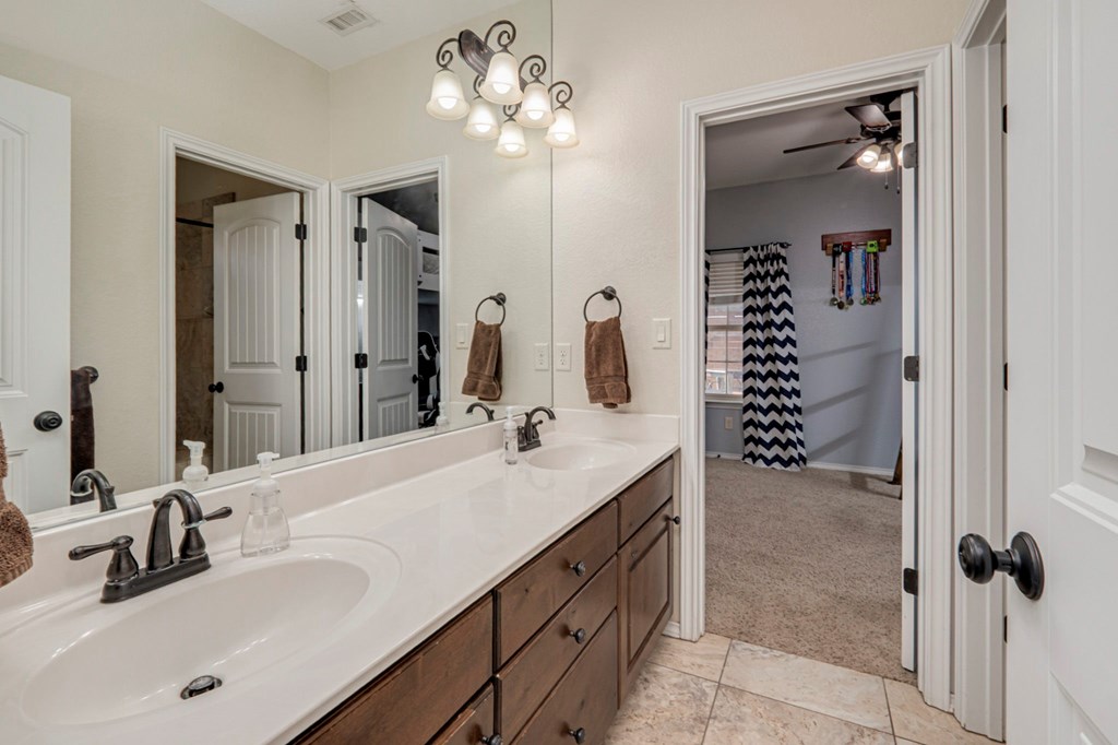5905 Oak Creek Dr, Midland, Texas image 41