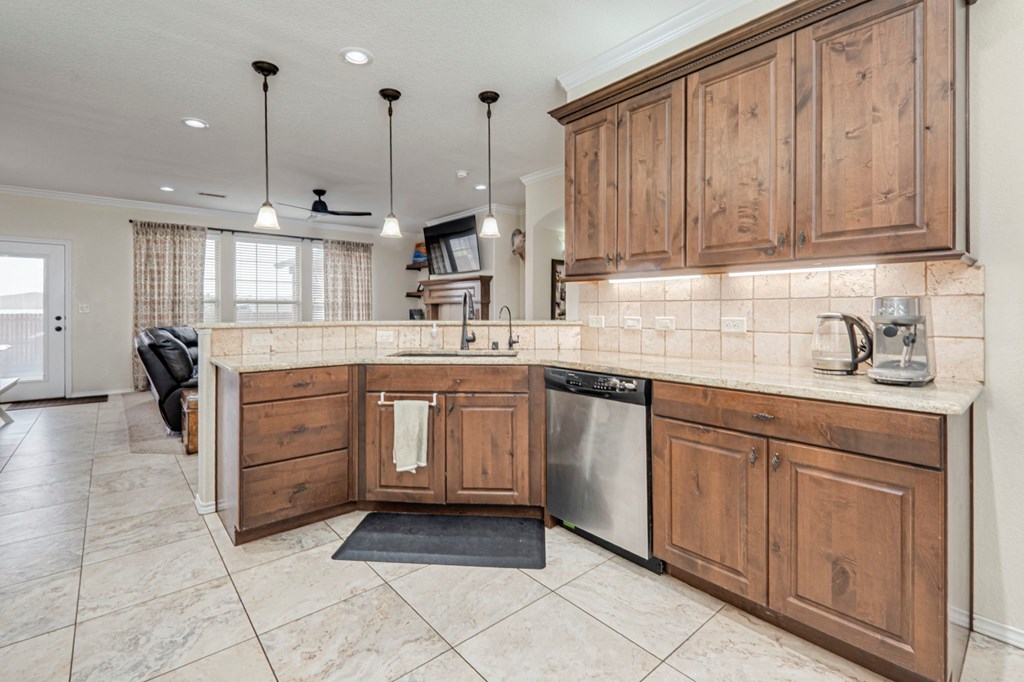 5905 Oak Creek Dr, Midland, Texas image 9