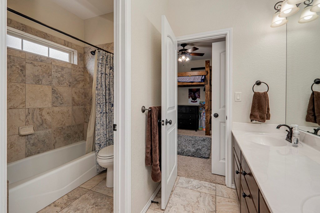 5905 Oak Creek Dr, Midland, Texas image 42