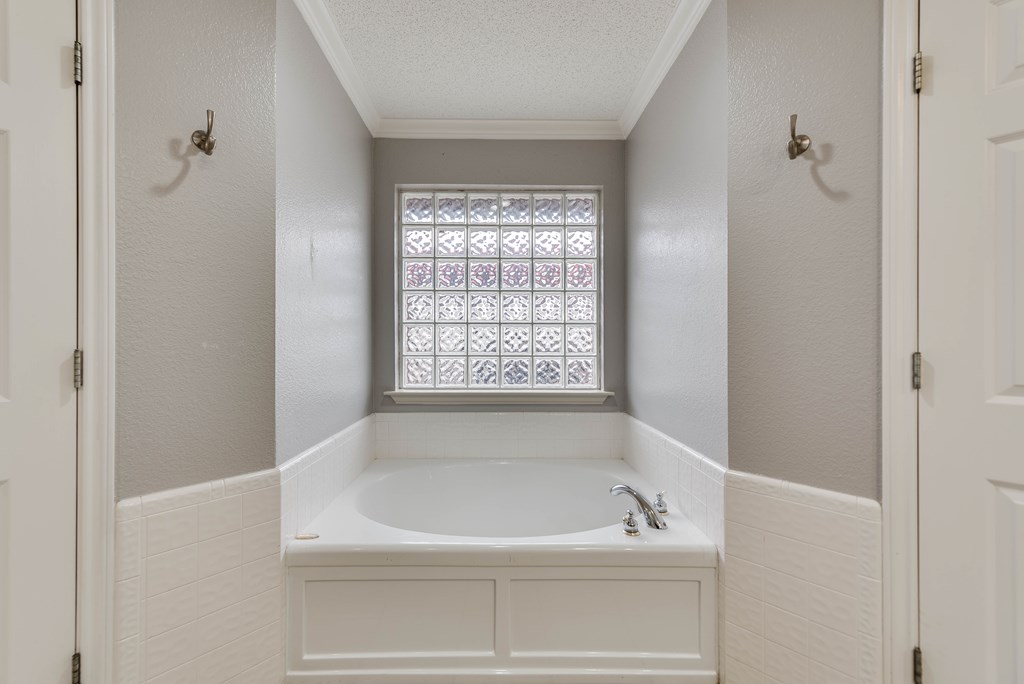 5709 E County Rd 97, Midland, Texas image 19