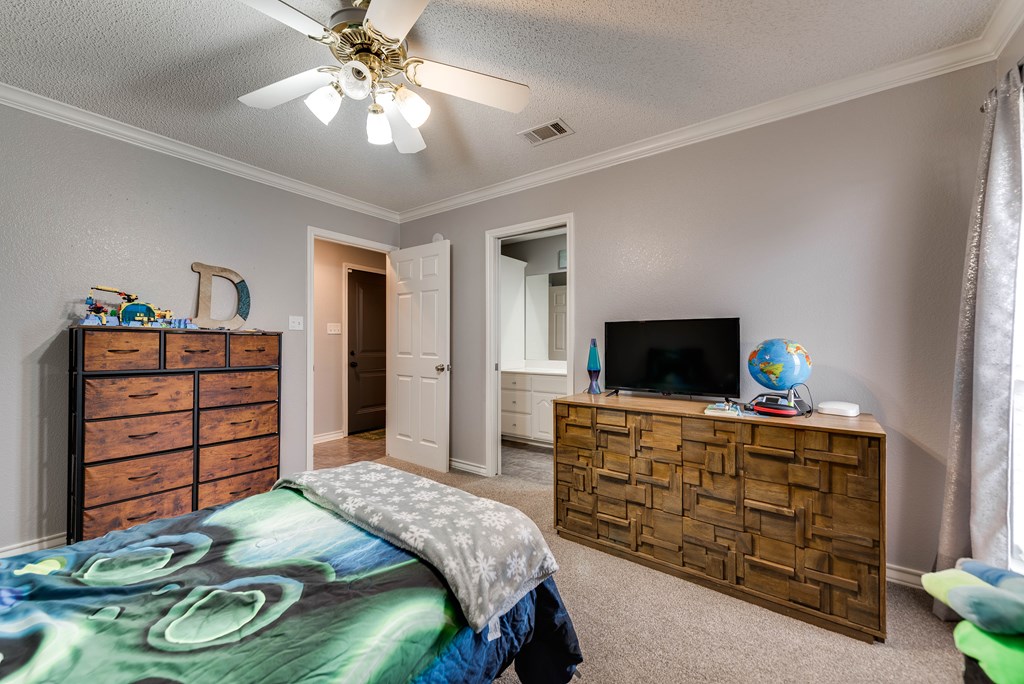 5709 E County Rd 97, Midland, Texas image 27