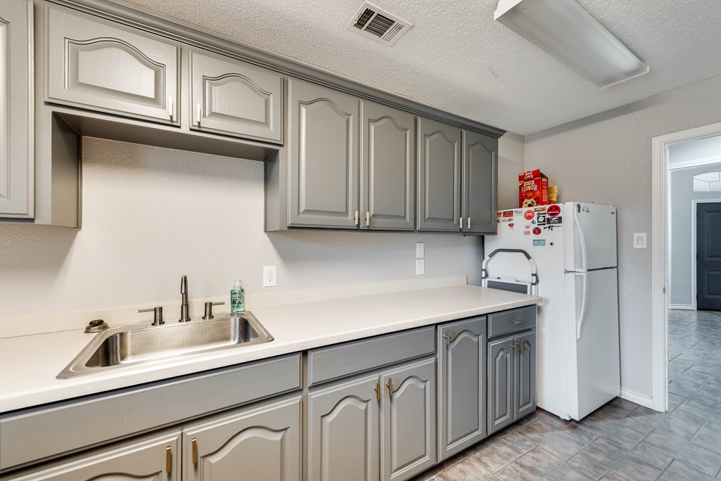 5709 E County Rd 97, Midland, Texas image 13