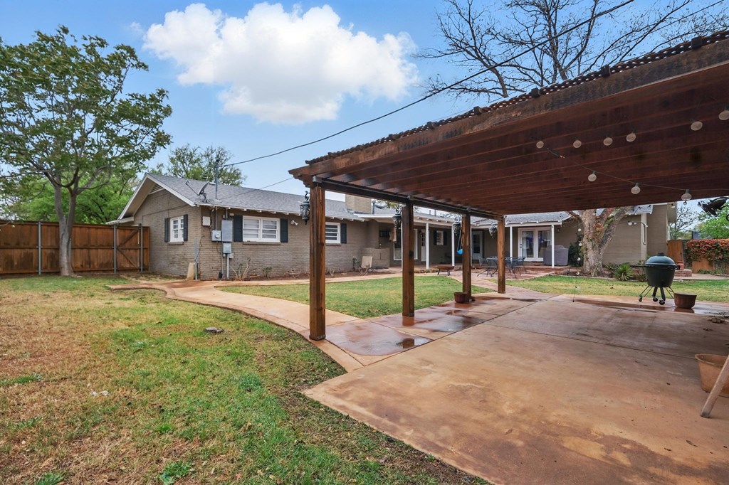 2612 Hughes St, Midland, Texas image 41