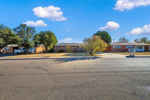 Homes For Sale - 3405 Baumann Ave<br/> Midland, TX 79703