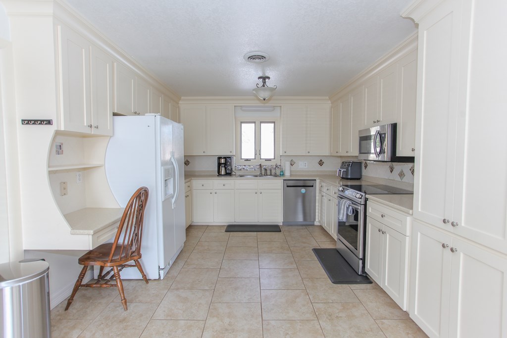 702 W Marcy Dr, Big Spring, Texas image 4