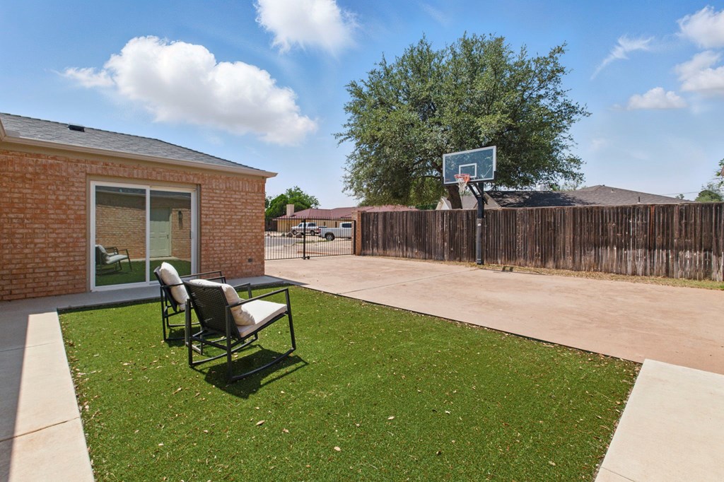 2401 Metz Place, Midland, Texas image 33