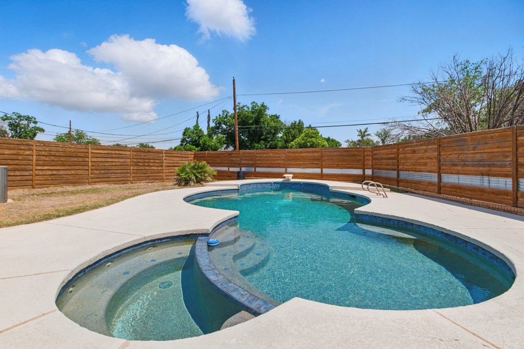 2401 Metz Place, Midland, Texas image 39