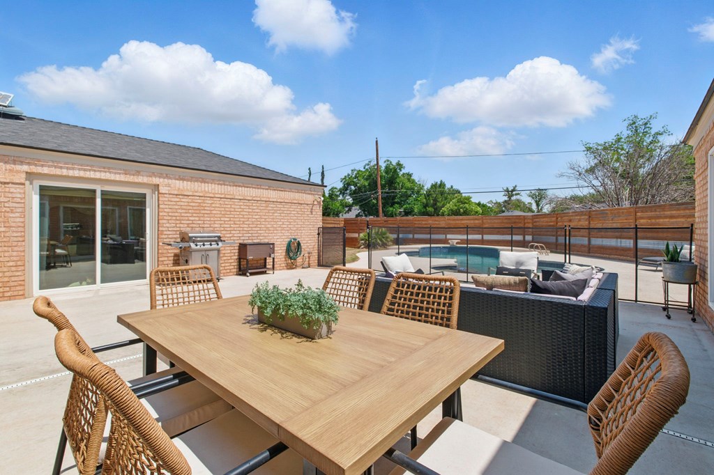 2401 Metz Place, Midland, Texas image 35