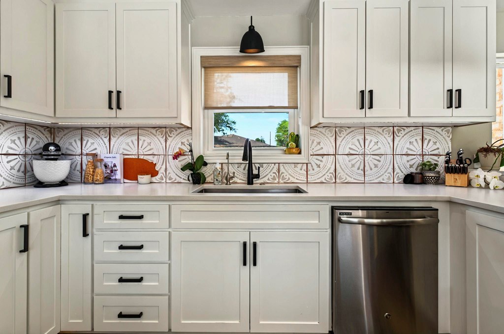 2401 Metz Place, Midland, Texas image 12