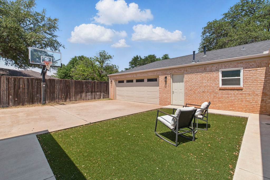 2401 Metz Place, Midland, Texas image 34