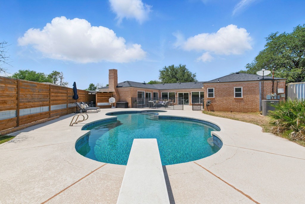 2401 Metz Place, Midland, Texas image 40