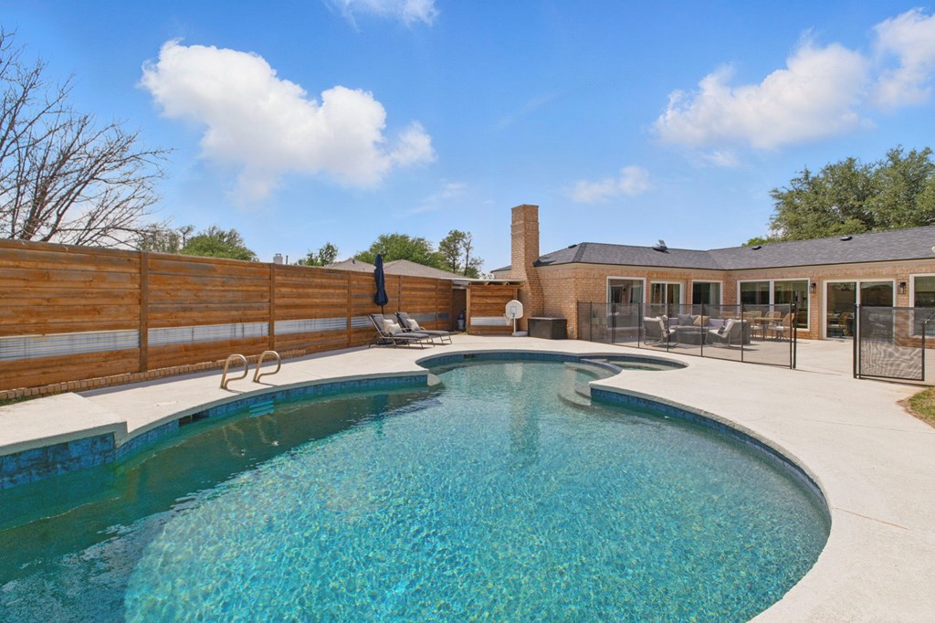 2401 Metz Place, Midland, Texas image 41