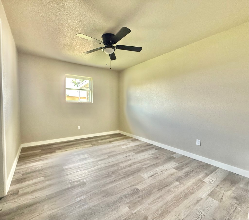 2410 E 25th St E St, Odessa, Texas image 7