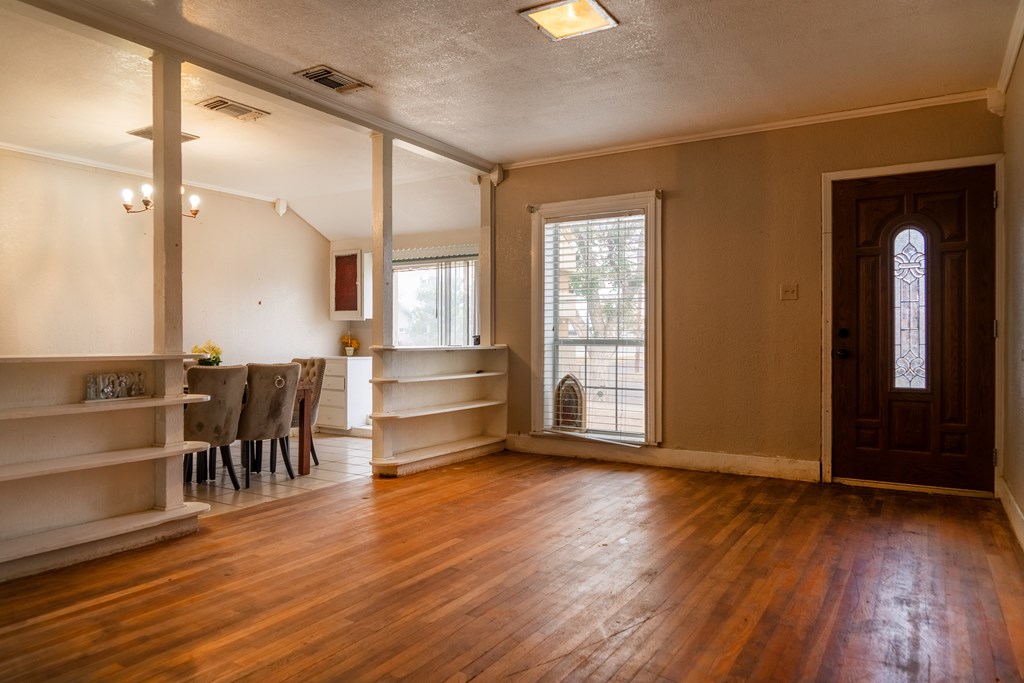 200 S Kansas St, Fort Stockton, Texas image 3