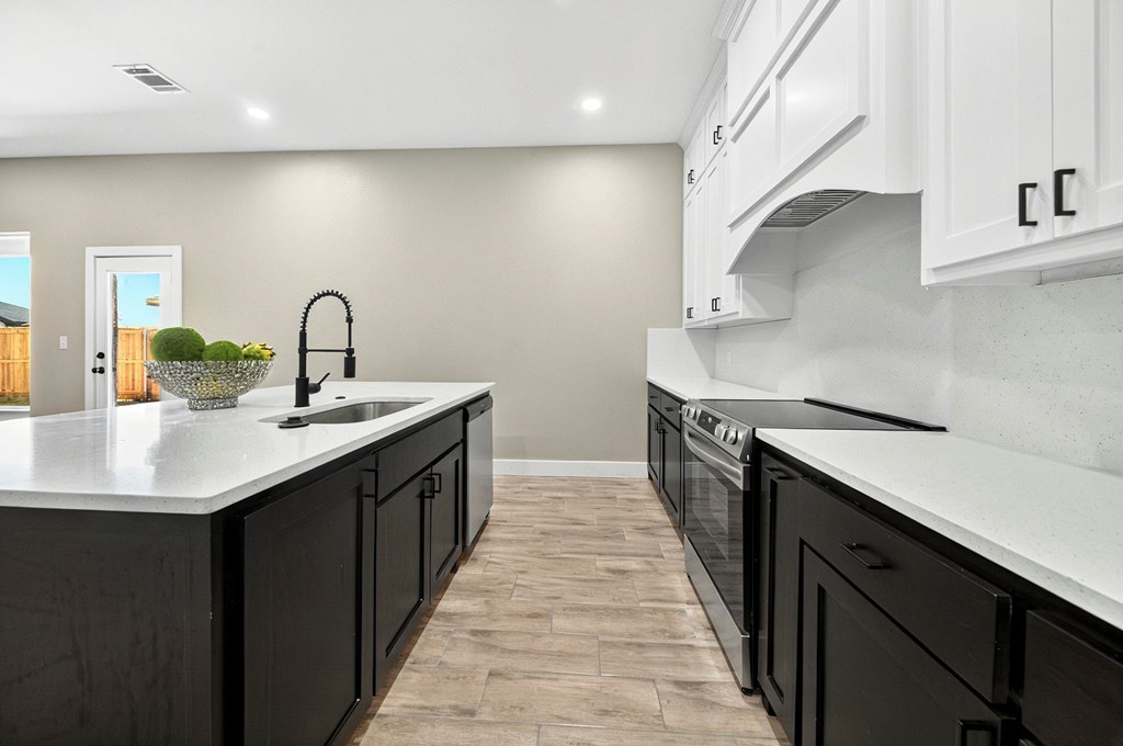1001 Killdeer, Midland, Texas image 13