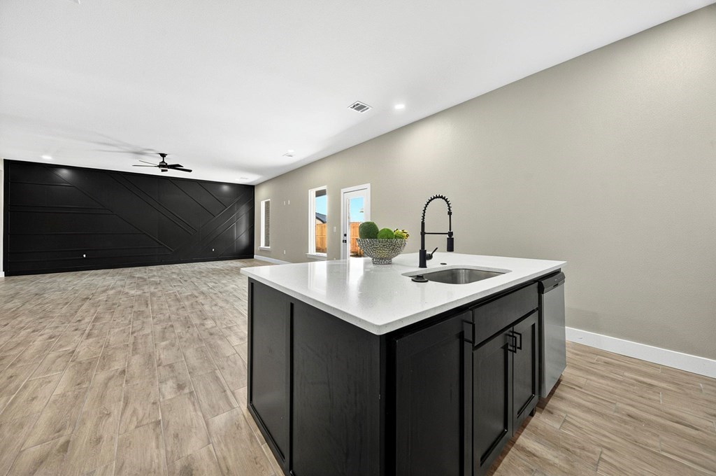 1001 Killdeer, Midland, Texas image 14