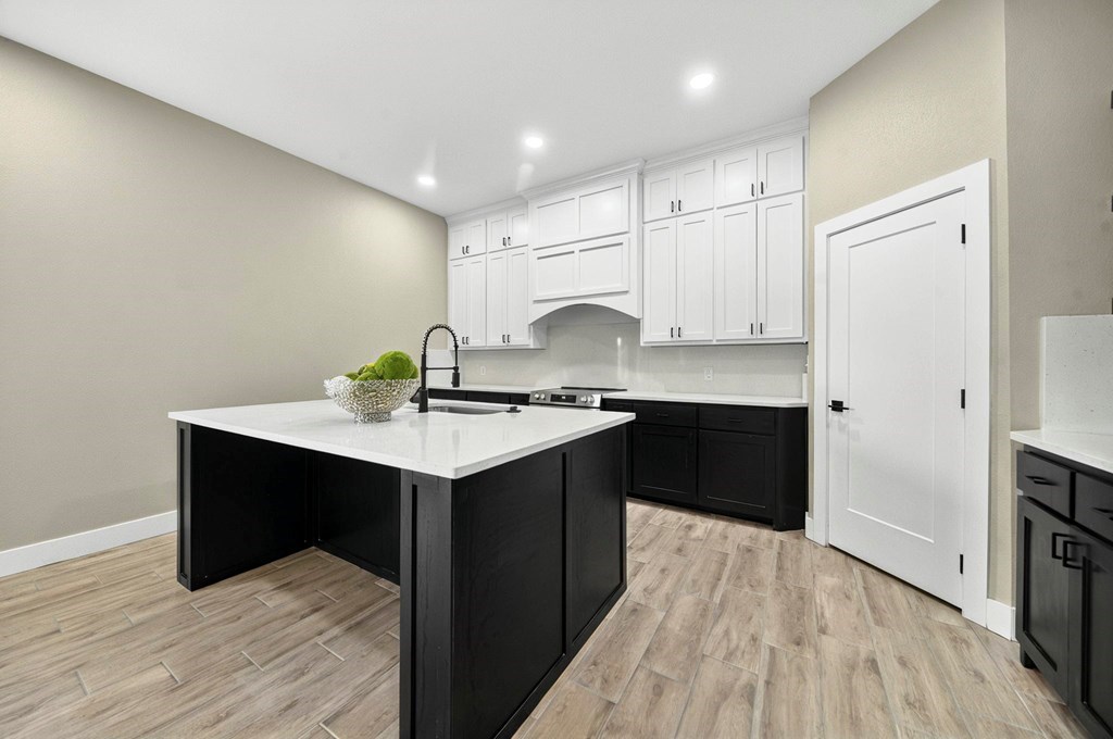 1001 Killdeer, Midland, Texas image 7