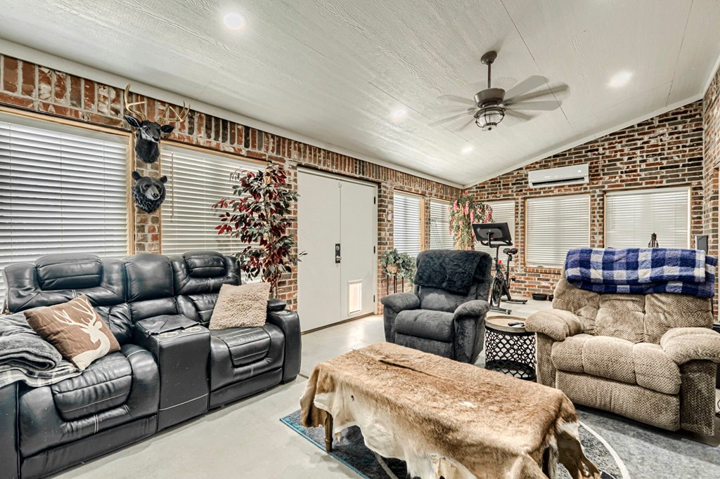 806 Buffalo Court, Stanton, Texas image 20