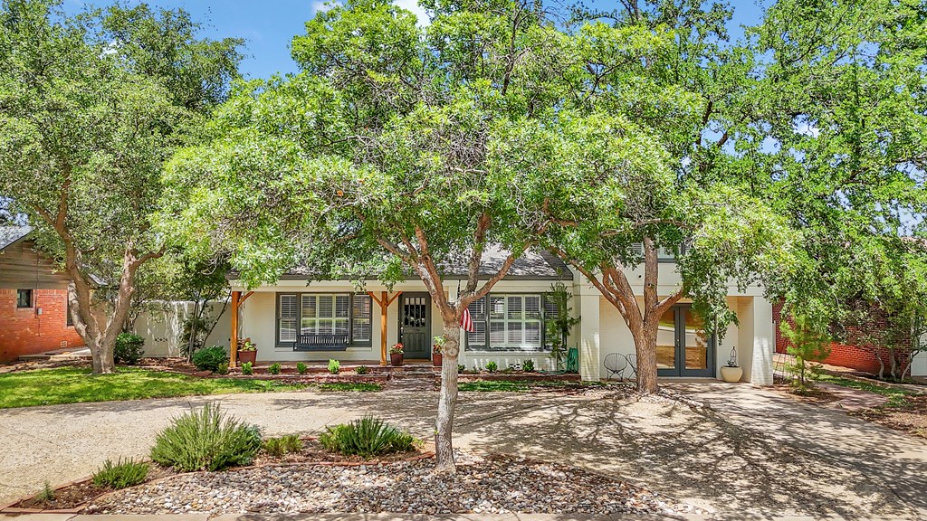 1604 Bedford Dr, Midland, Texas image 5