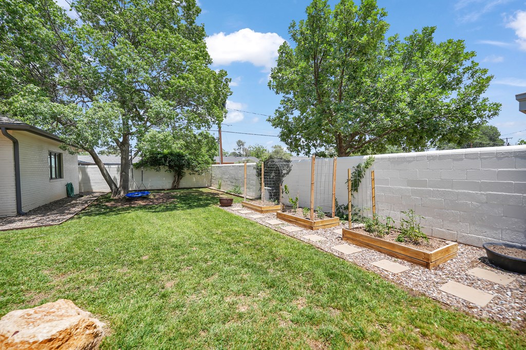 1604 Bedford Dr, Midland, Texas image 36