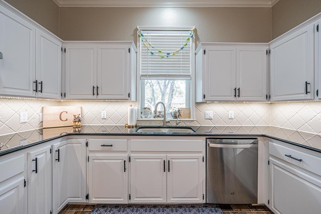 4904 Thames Court, Midland, Texas image 24