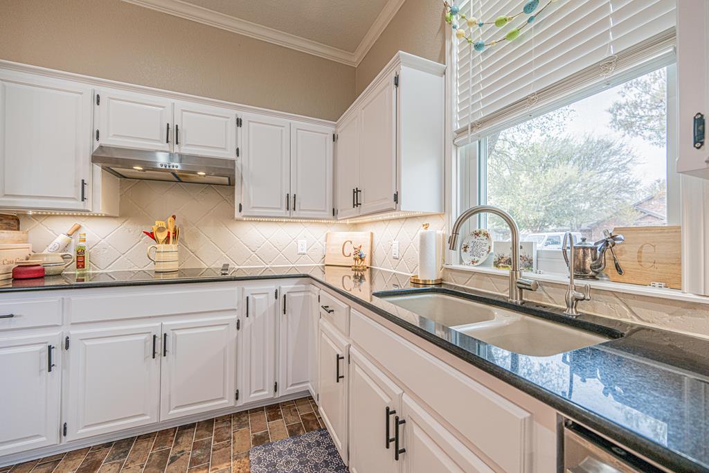 4904 Thames Court, Midland, Texas image 29