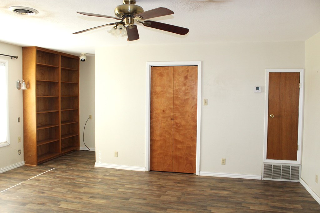306 S Summit St, Fort Stockton, Texas image 40
