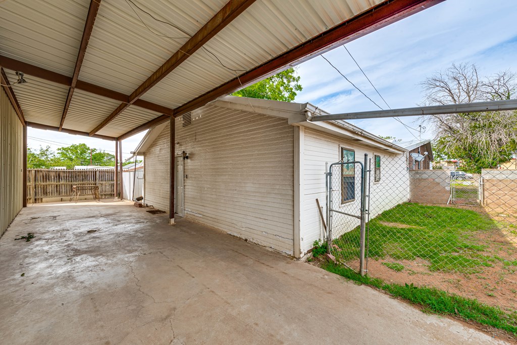 1301 Mckinney Ave, Odessa, Texas image 7