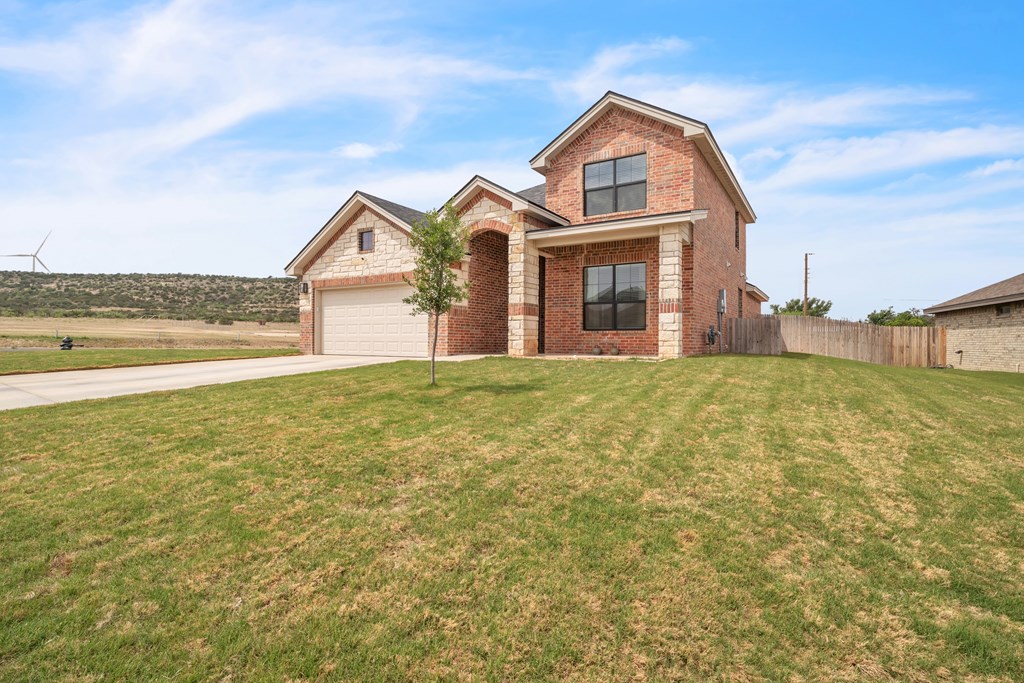 2726 Shirley Dr, Big Spring, Texas image 2