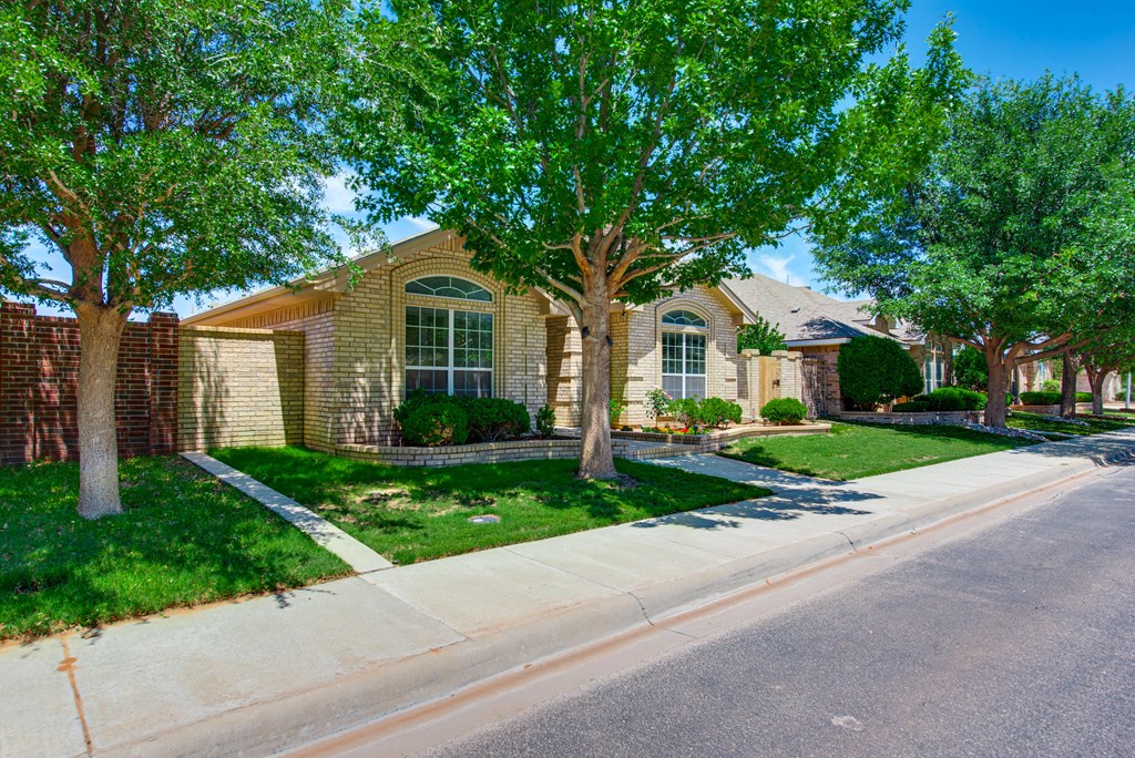 3104 Baybridge Court, Midland, Texas image 4