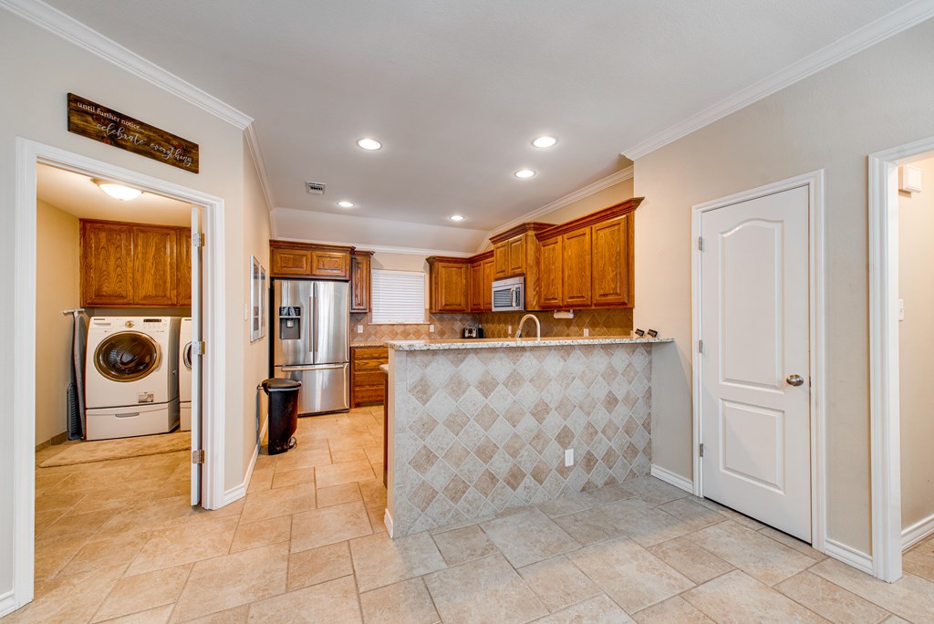 3104 Baybridge Court, Midland, Texas image 11