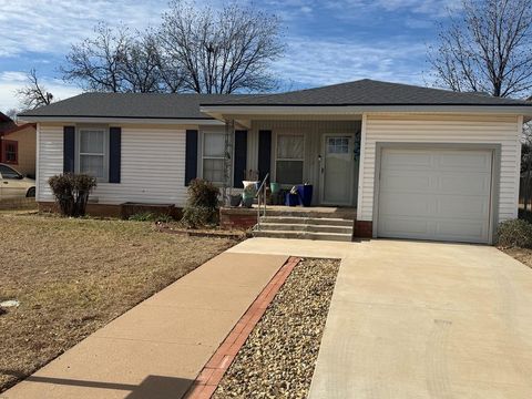 Homes For Sale - 3765 Avondale Ave<br/> Scurry County, Snyder, TX 79549