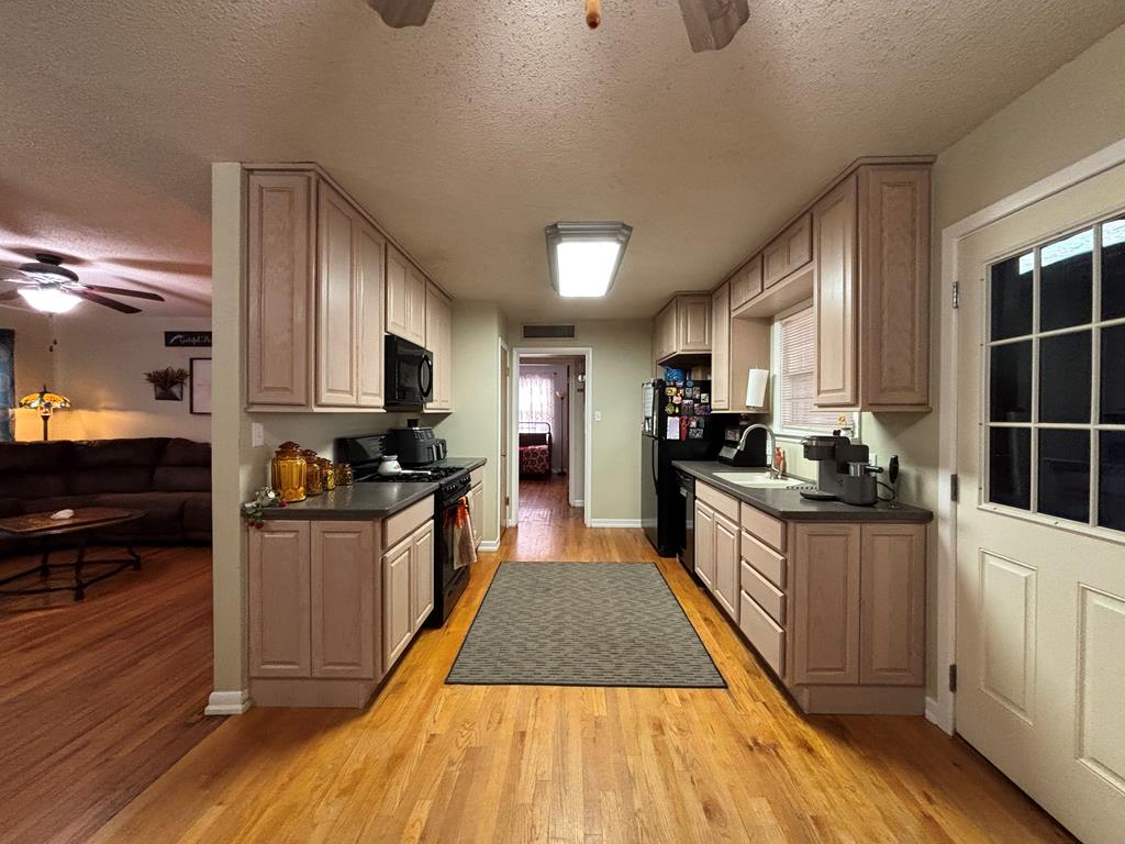 1806 38th St, Snyder, Texas image 8