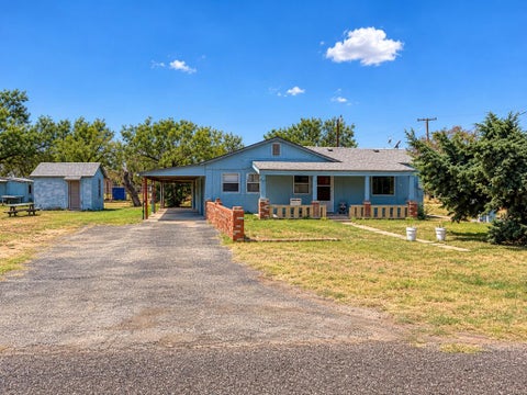 Homes For Sale - 404 S 4th St<br/> Howard County, Coahoma, TX 79511