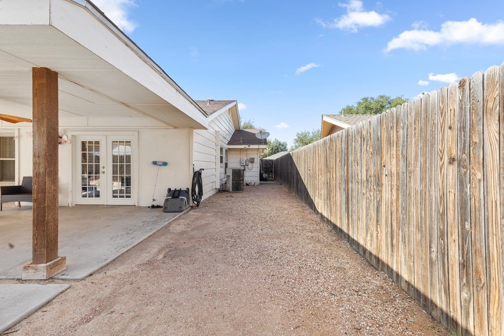 3809 Gulf Ave, Midland, Texas image 25