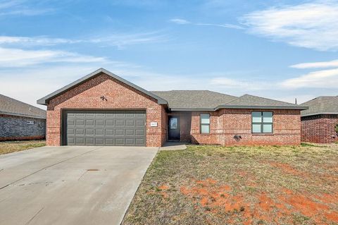 Homes For Sale - 1417 NE Mustang Dr<br/> Andrews, TX 79714