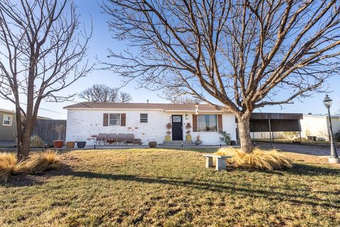 Homes For Sale - 2113 Grace St<br/> Big Spring, TX 79720