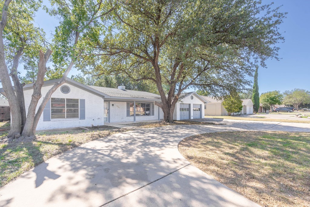 2807 Maxwell Dr, Midland, Texas image 2