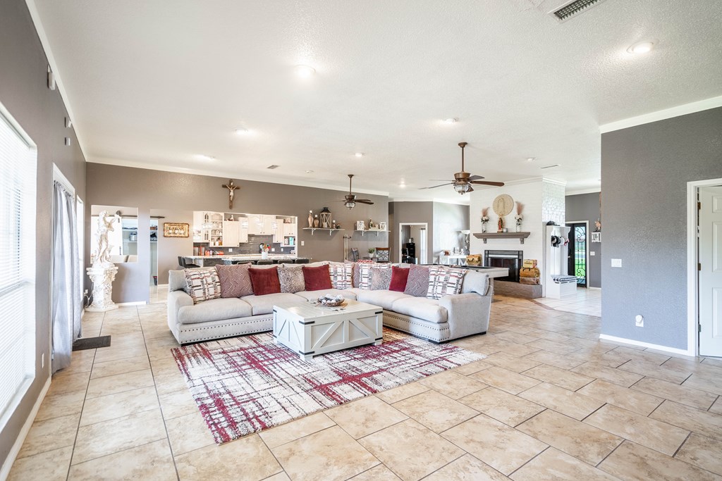 2609 W County Rd 130, Midland, Texas image 9
